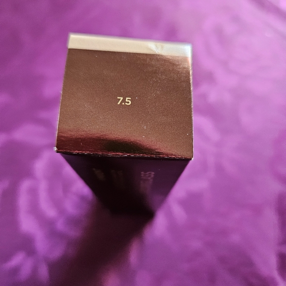 Hourglass Ambient Soft Glow Foundation 7.5 Light Medium Neutral Undertones 30ml - Picture 5 of 6